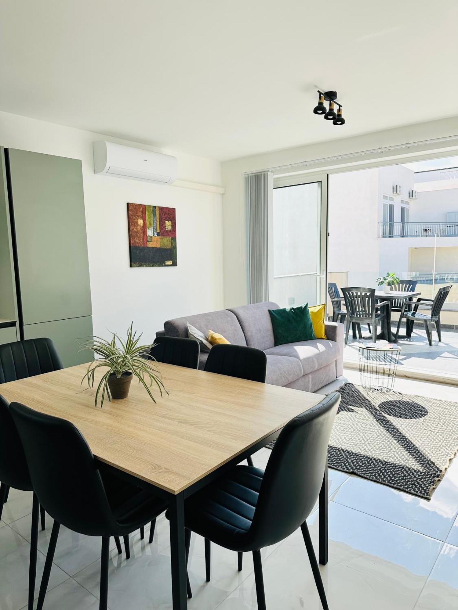 Sliema 2 Bedroom Penthouse Exterior photo