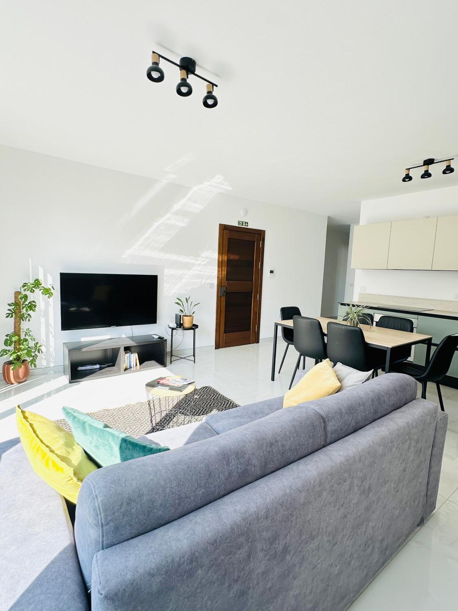 Sliema 2 Bedroom Penthouse Exterior photo
