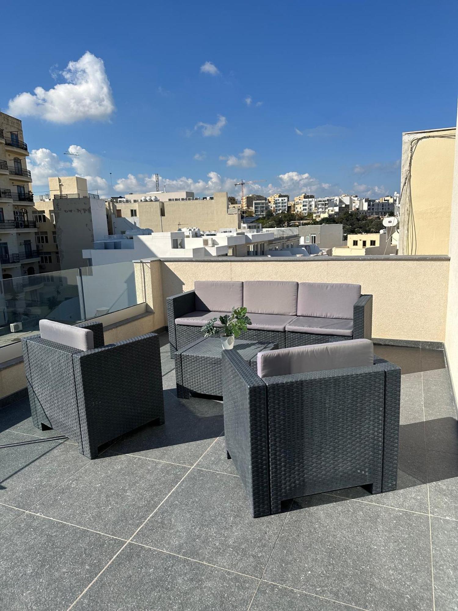 Sliema 2 Bedroom Penthouse Exterior photo